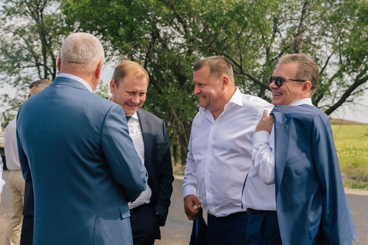 В Днепре Гройсман оценил ремонт трассы и пообещал денег на строительство объездной 10