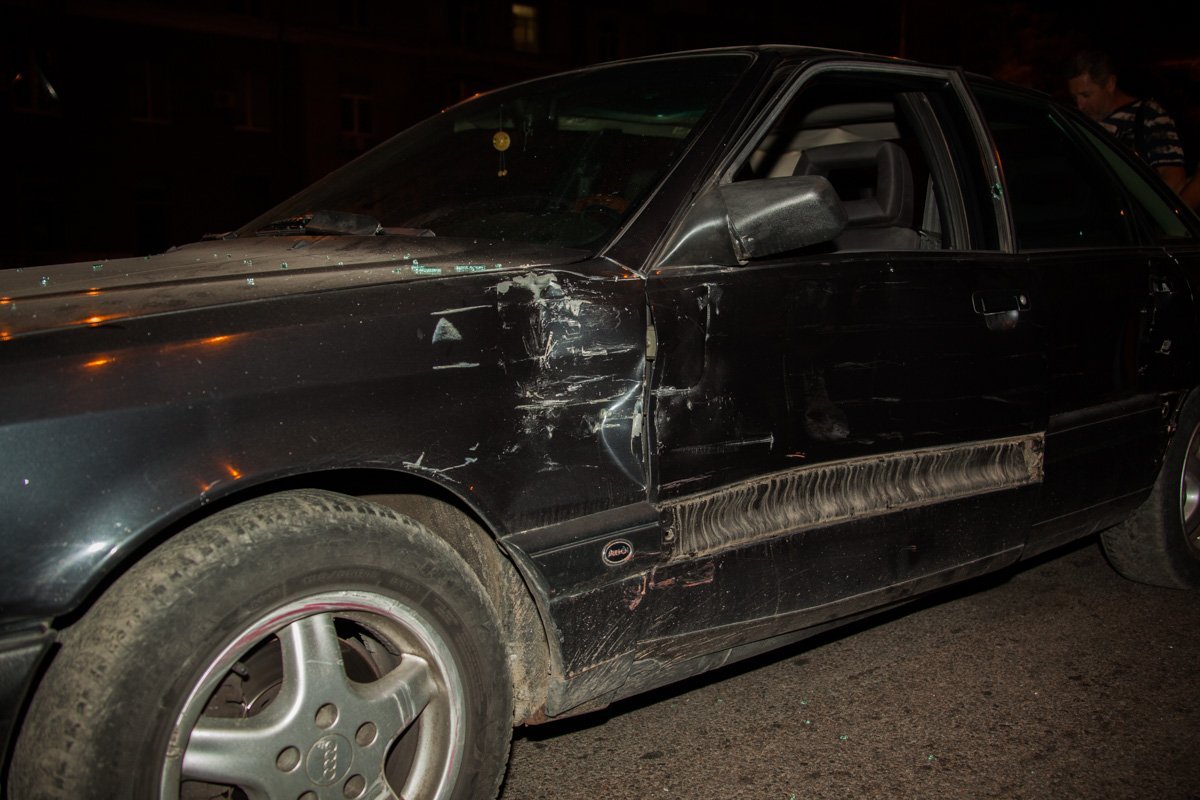 На Рабочей грузовик протаранил Audi 5