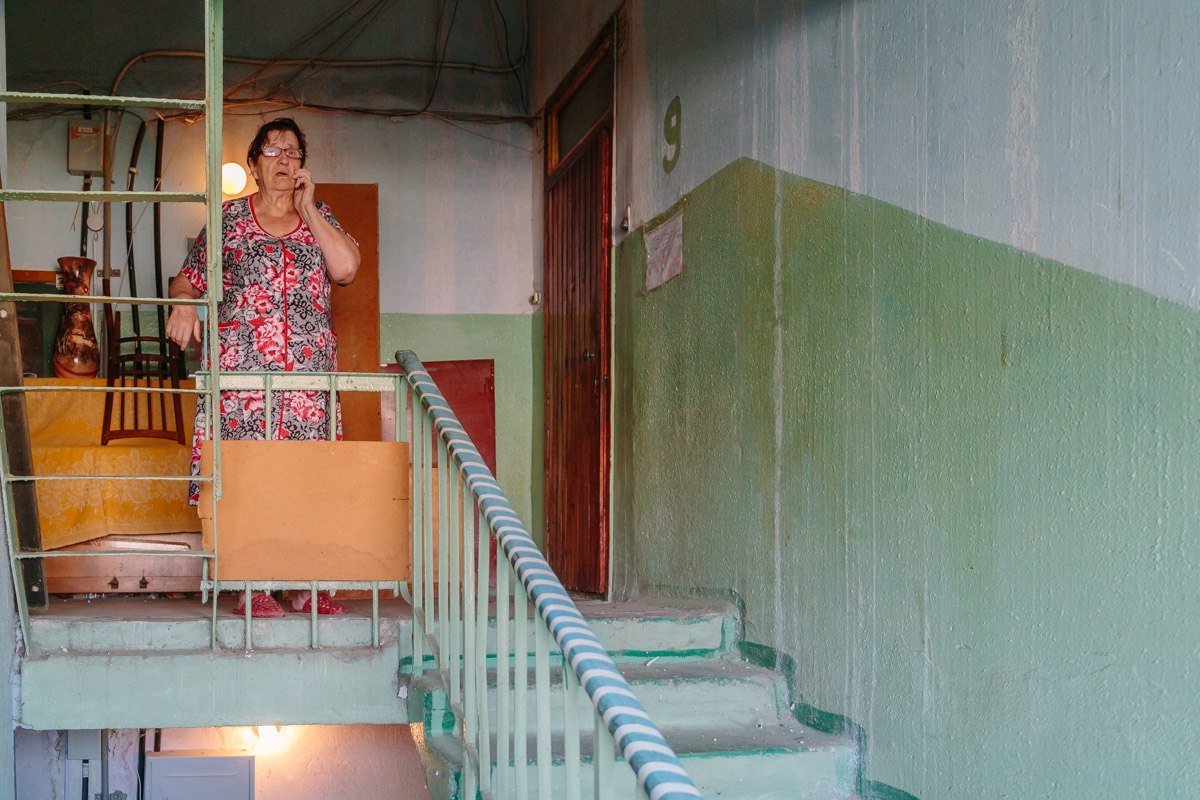 Смерть взаперти: на Набережной Победы жители многоэтажки задыхаются от трупного яда 4