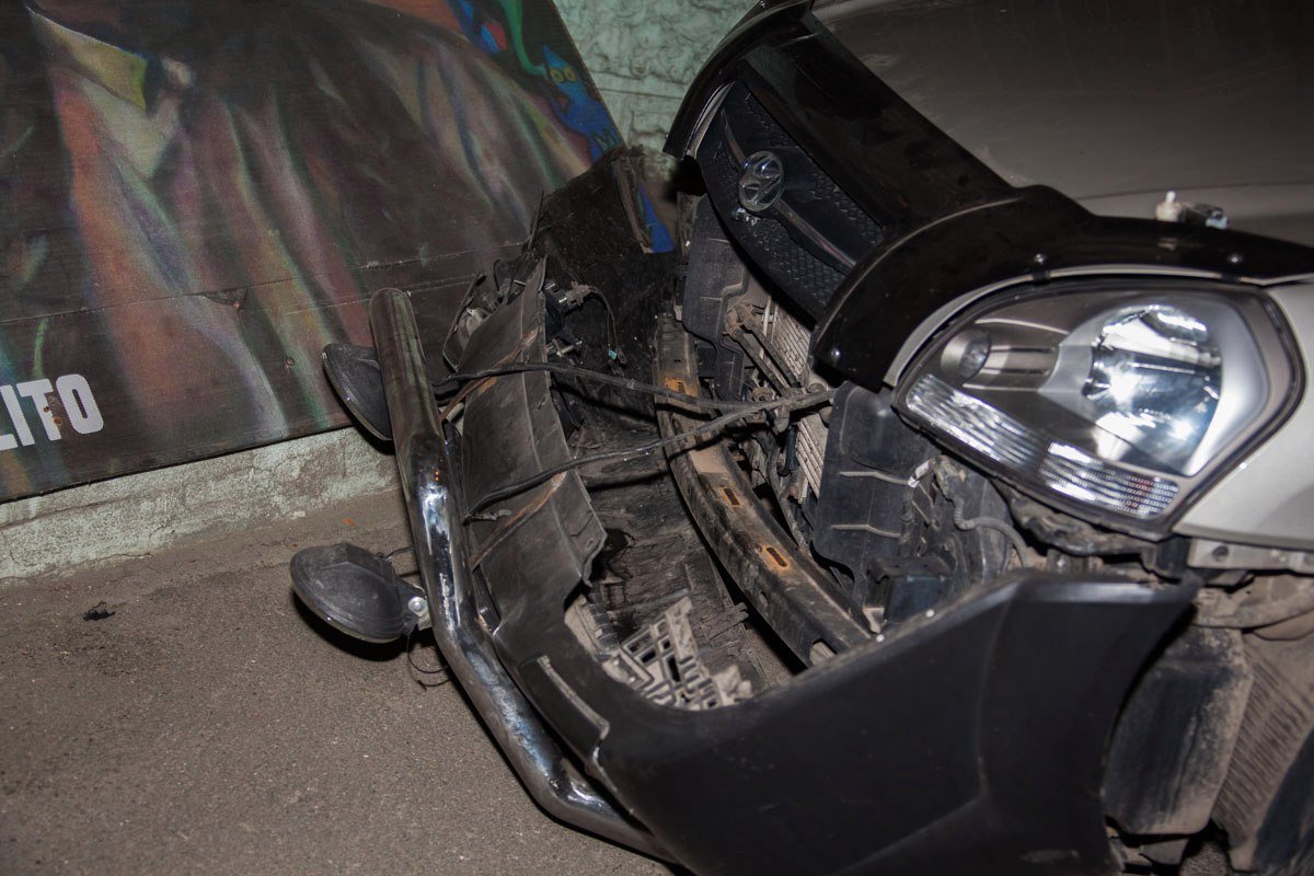 ДТП на Короленко: на перекрестке столкнулись Hyundai и Skoda 3