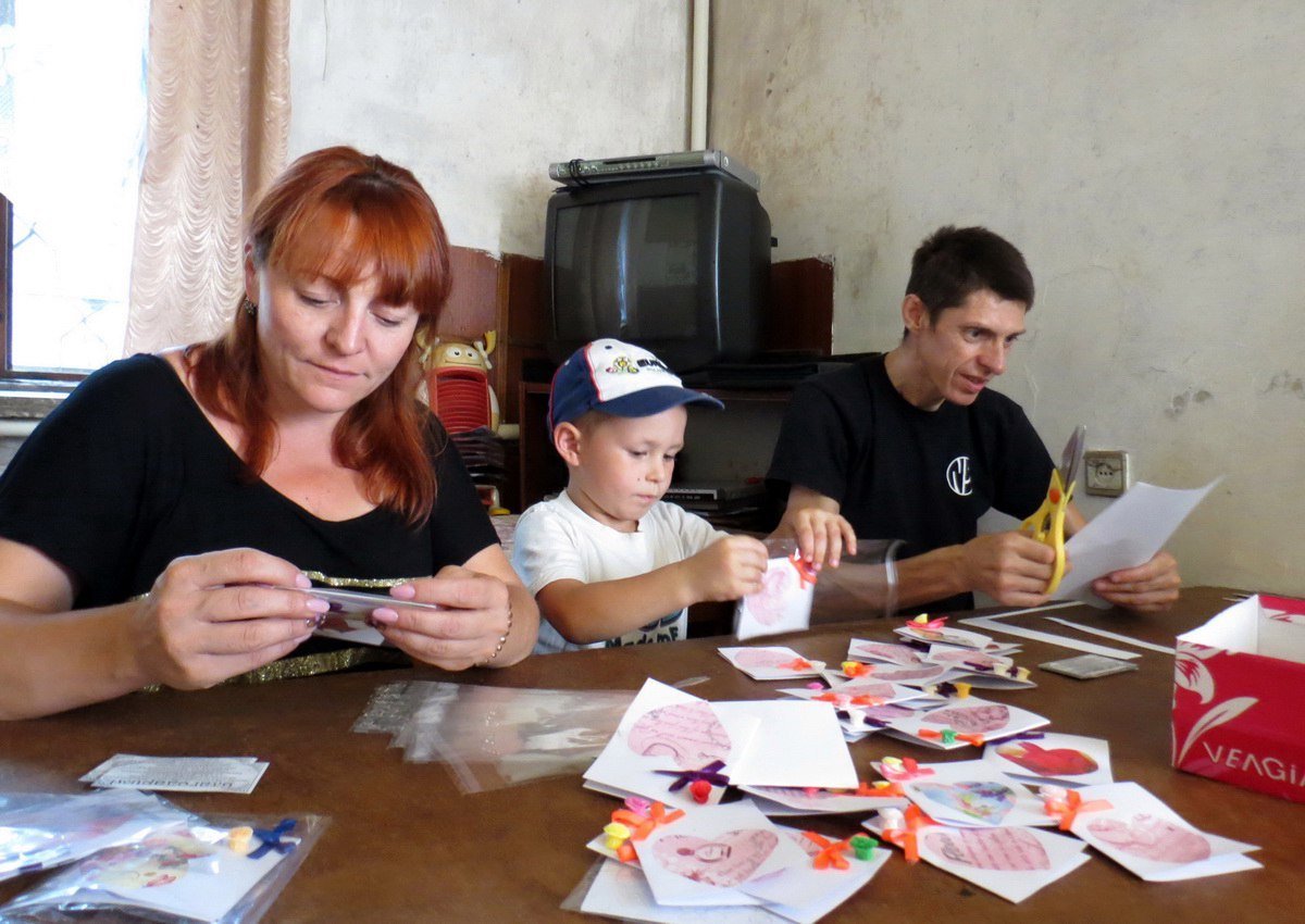 Изнанка яркого города: как в Днепре спасают бездомных со страшными болезнями и зависимостями 12