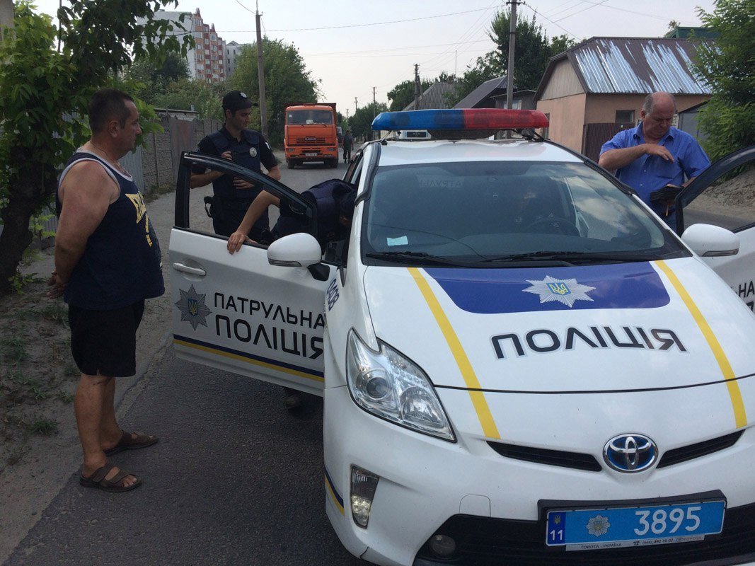 На Солнечном пьяный водитель фуры остановил движение трамваев на час 4