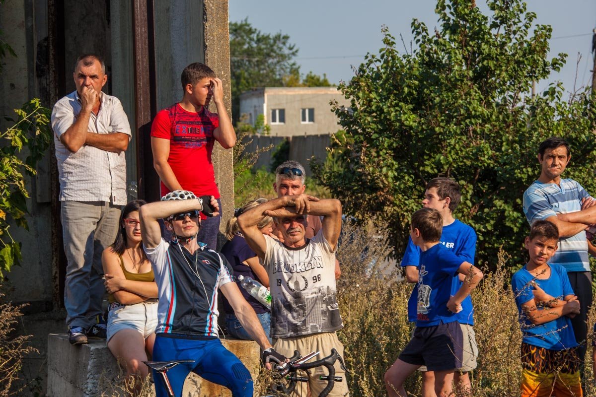 Масштабный пожар со взрывами на Мирном: более суток поселок в дыму 4