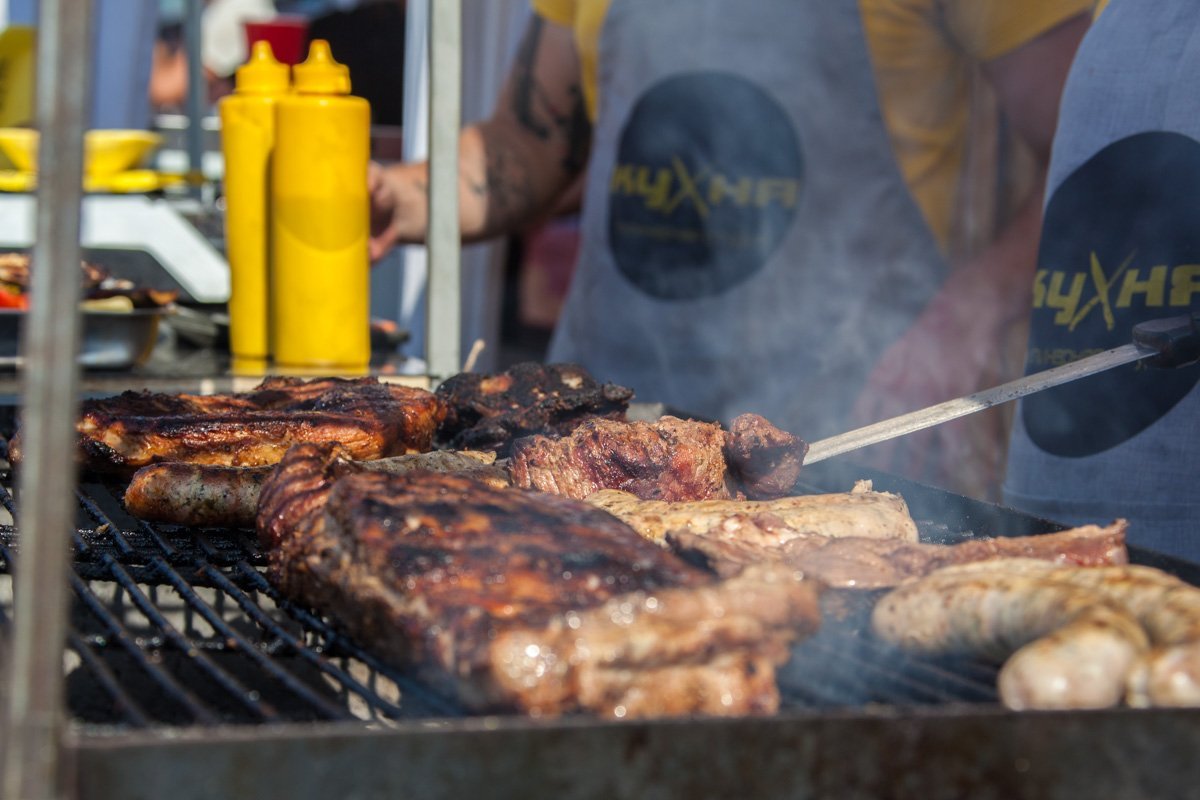 Лобстеры, устрицы и жареное мороженое: в Днепре стартовал фестиваль еды 7