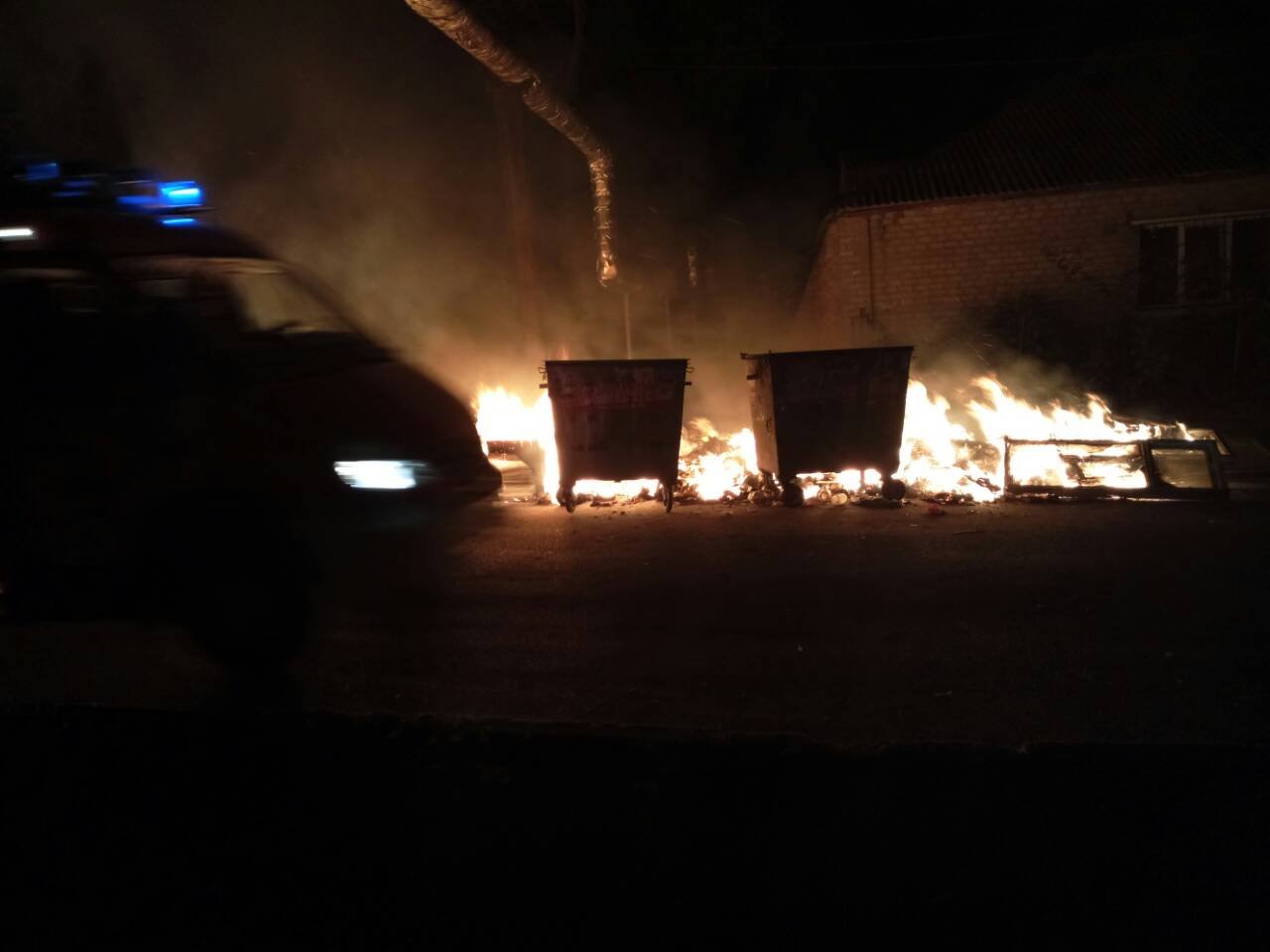 Пожары все чаще: в Днепре загорелась свалка 1
