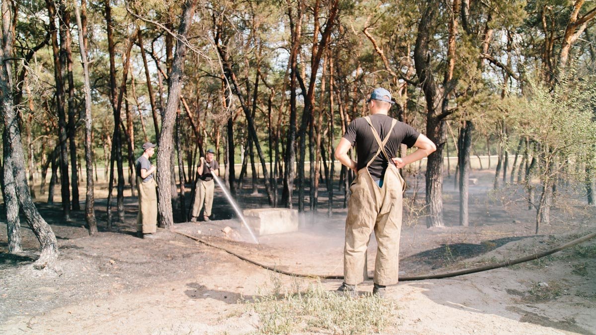 На левом берегу Днепра очередной пожар 4