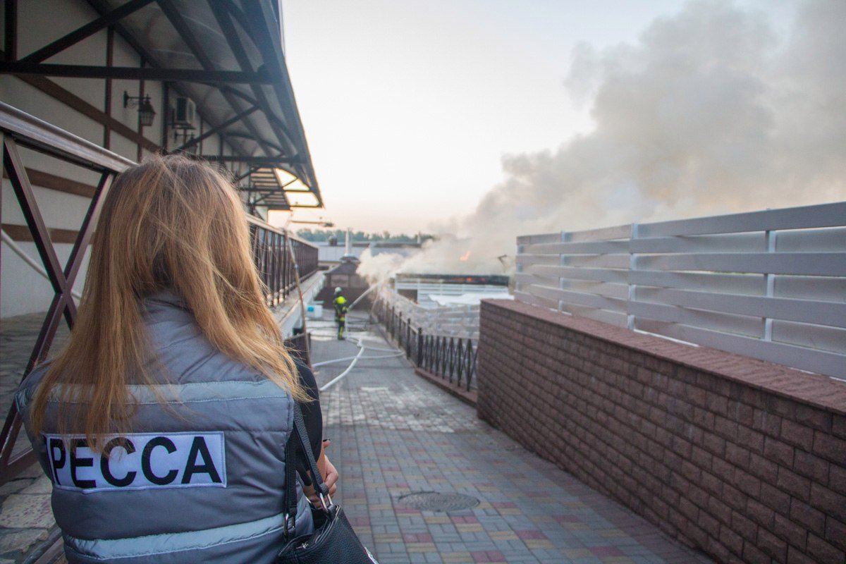 На Победе загорелся аквапарк Happy Day 3