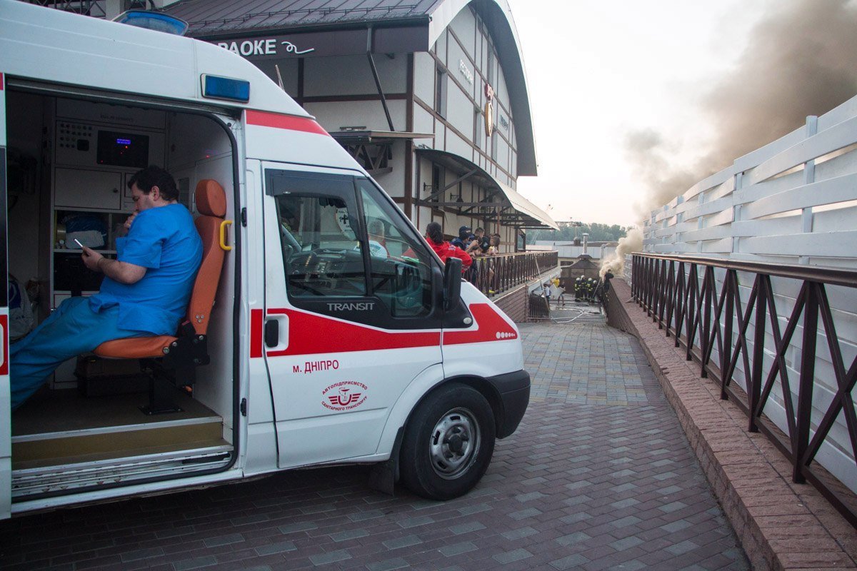 На Победе загорелся аквапарк Happy Day 5