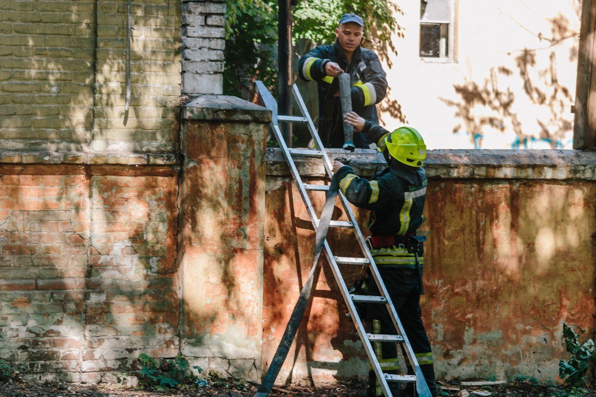 На Шмидта горел заброшенный дом 8