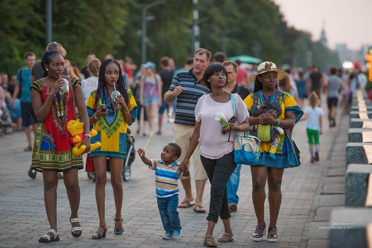 Информатор вышел «на охоту» в Днепре: ищите себя на фотографиях 1