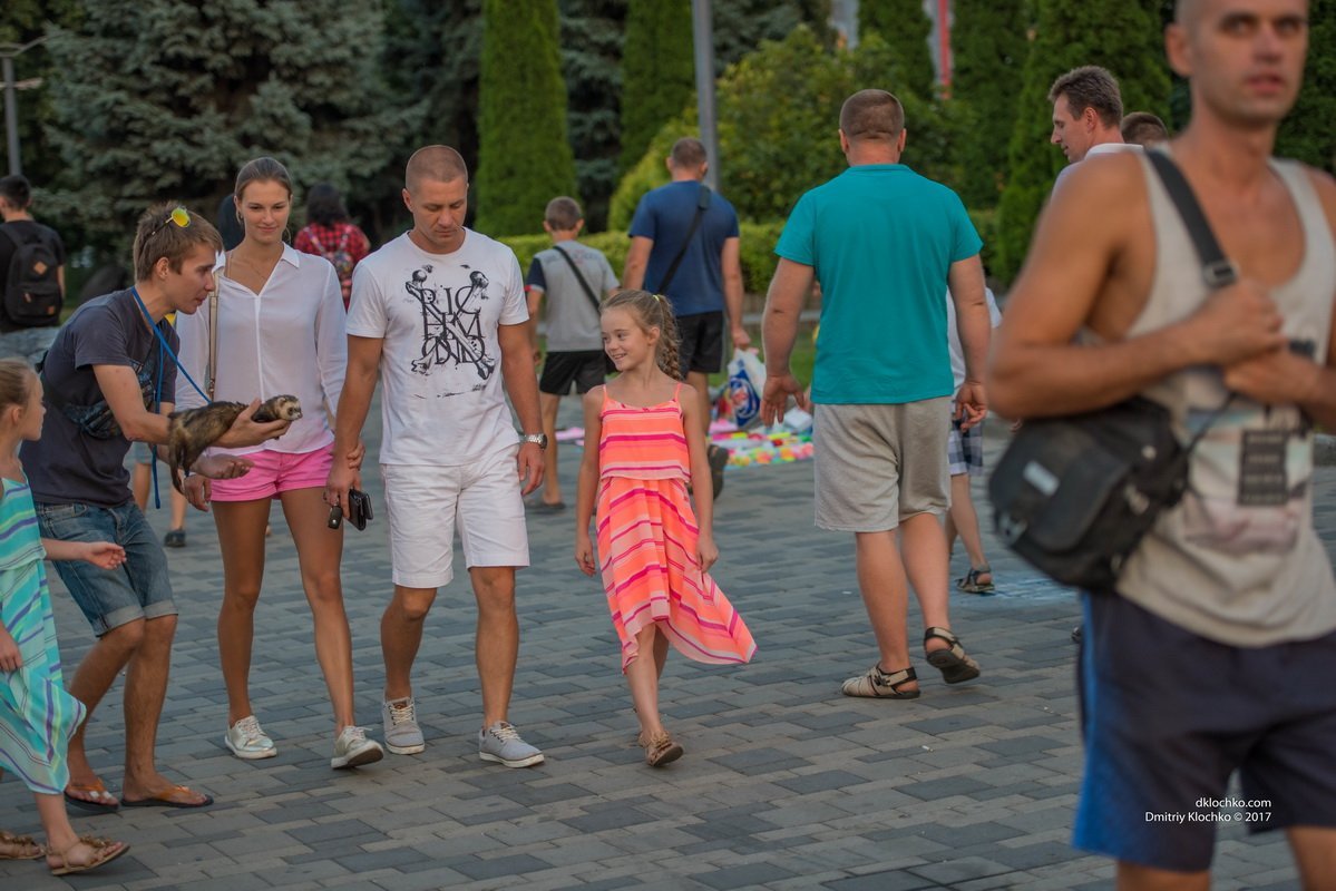 Информатор вышел «на охоту» в Днепре: ищите себя на фотографиях 11