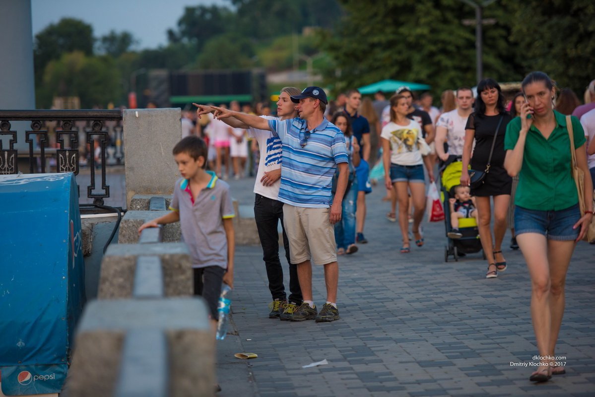 Информатор вышел «на охоту» в Днепре: ищите себя на фотографиях 16