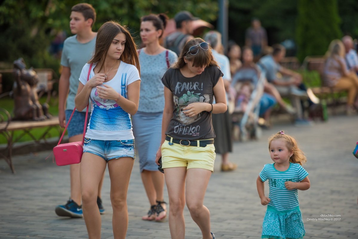 Информатор вышел «на охоту» в Днепре: ищите себя на фотографиях 21