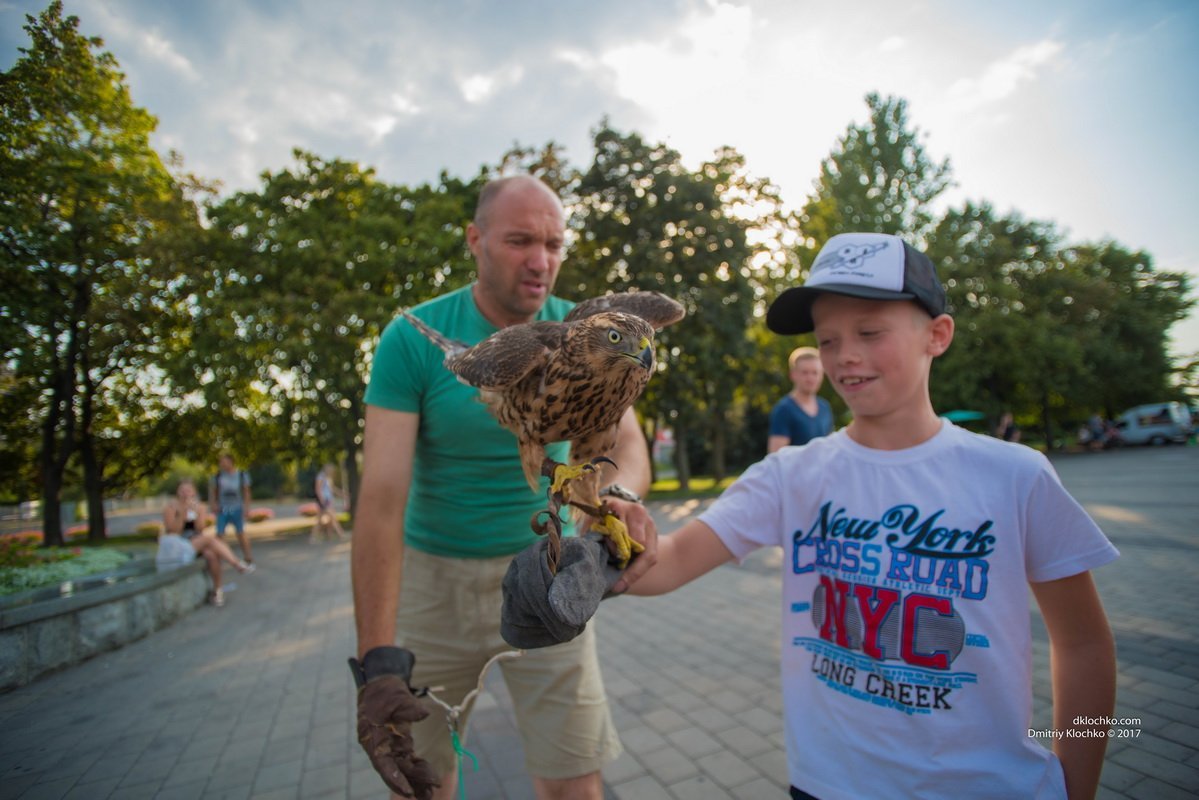 Информатор вышел «на охоту» в Днепре: ищите себя на фотографиях 22