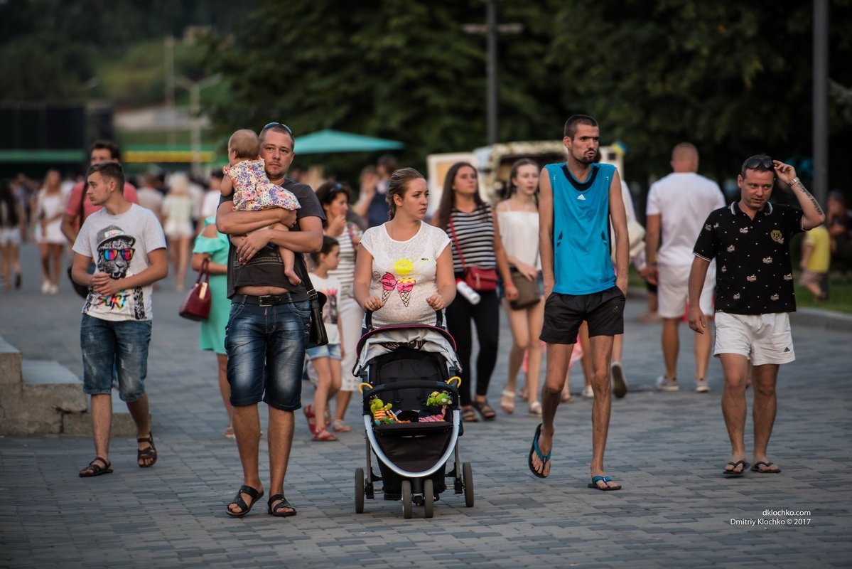 Информатор вышел «на охоту» в Днепре: ищите себя на фотографиях 25