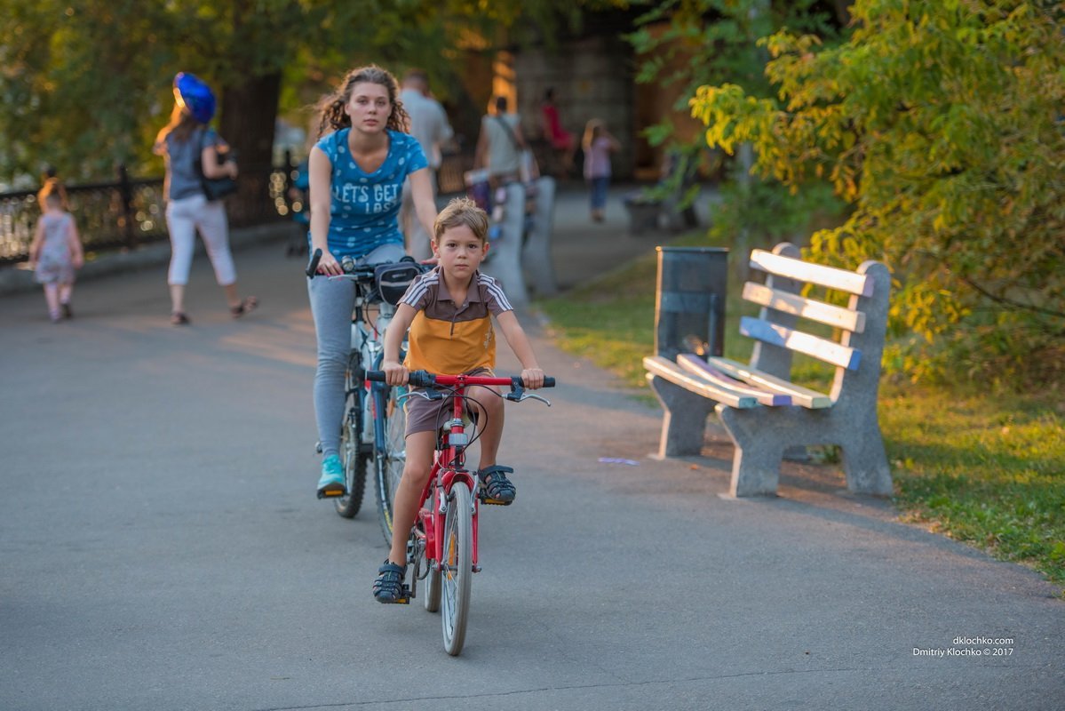 Информатор вышел «на охоту» в Днепре: ищите себя на фотографиях 32