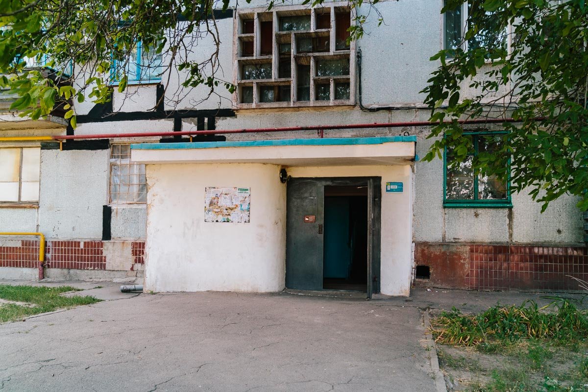 Очередной труп в закрытой квартире: умершая женщина лежала неделю 1