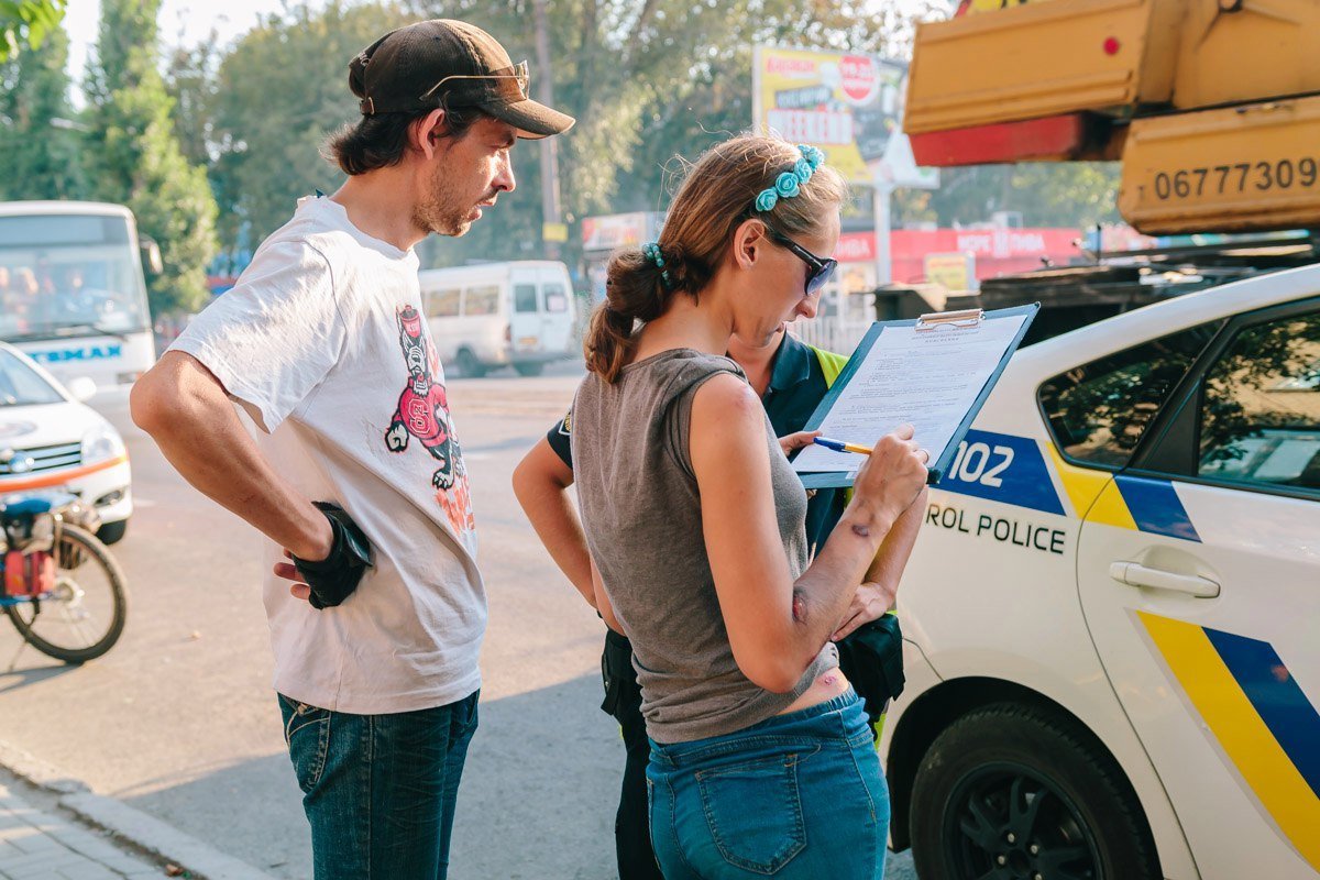 В Днепре велосипедистка попала под колеса грузовика 2