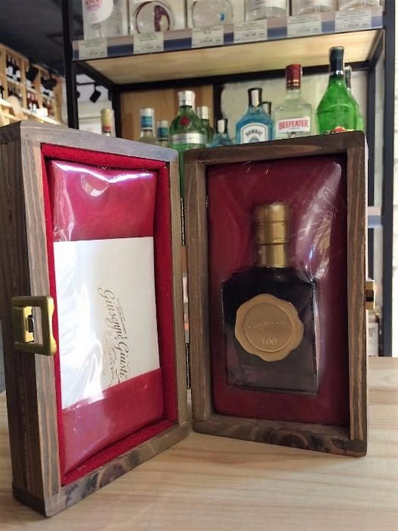 ТОП самых дорогих вещей в Днепре, которые можно купить в Интернете 1