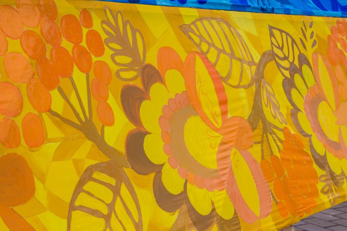 На Фестивальном причале в Днепре развернули самый большой флаг Украины 5