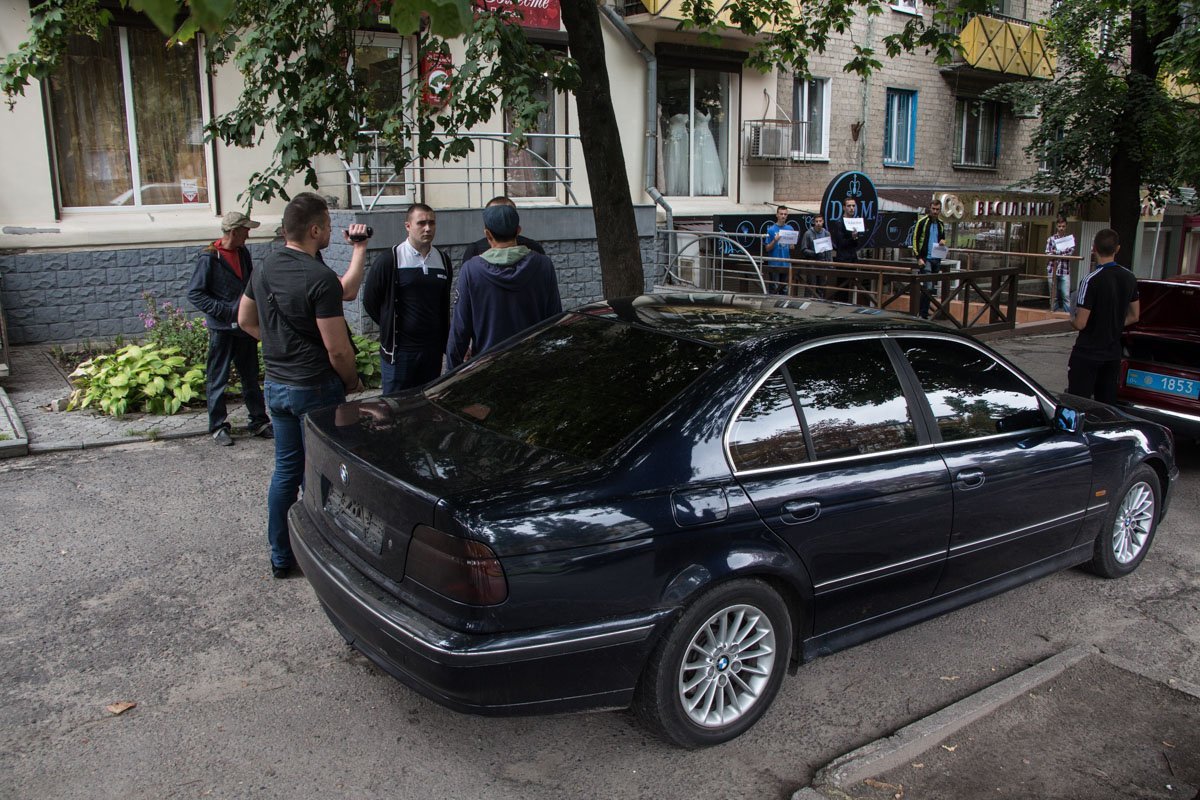 Ограждение и полиция: что происходит на проспекте Гагарина 1