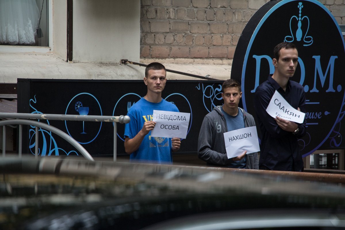 Ограждение и полиция: что происходит на проспекте Гагарина 2