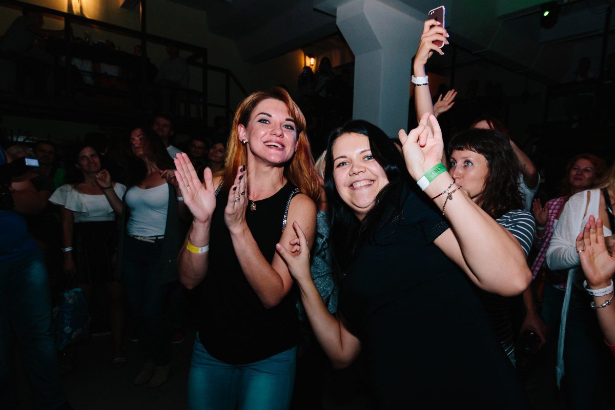 В Днепре украинский певец продал свой альбом за 3 тысячи гривен 2