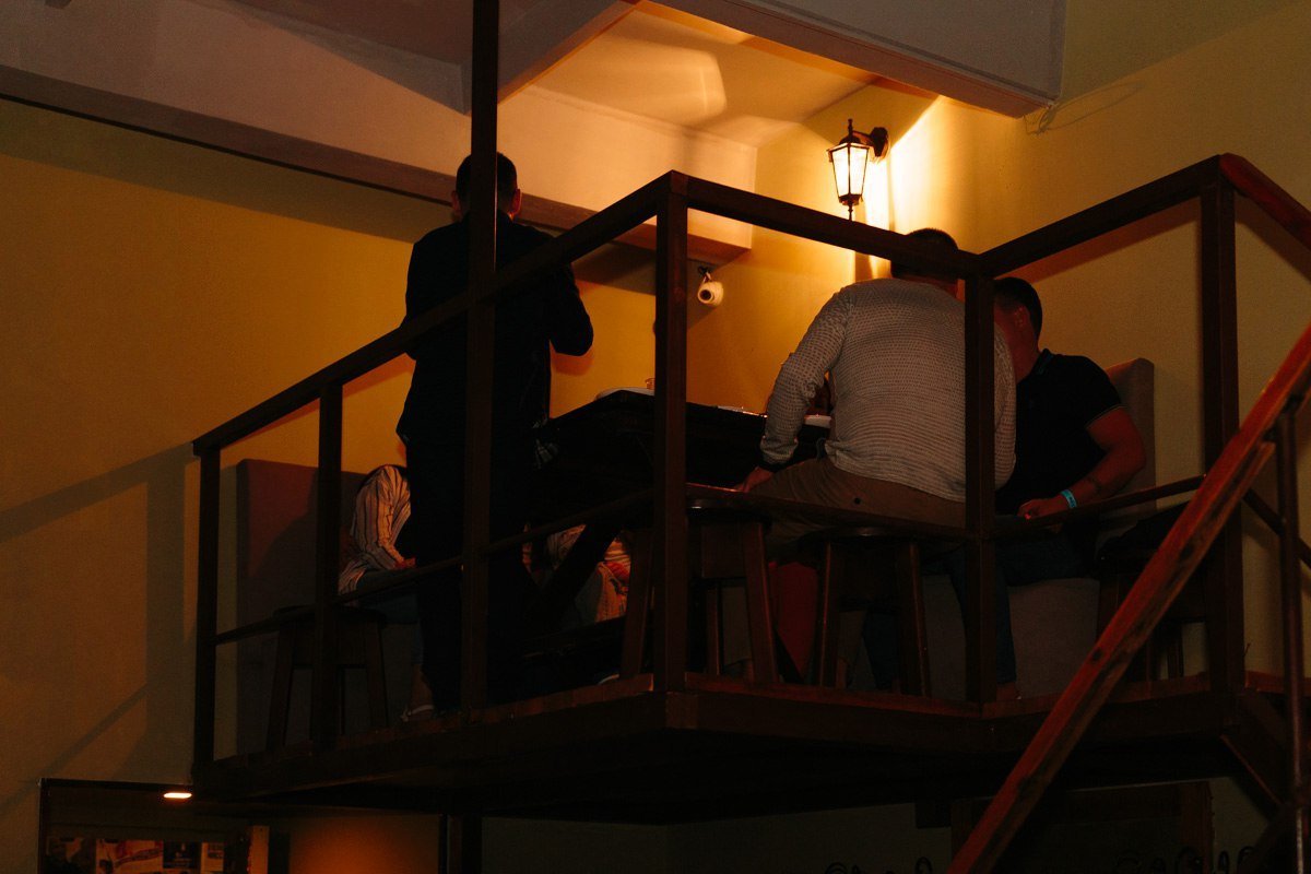 В Днепре украинский певец продал свой альбом за 3 тысячи гривен 10