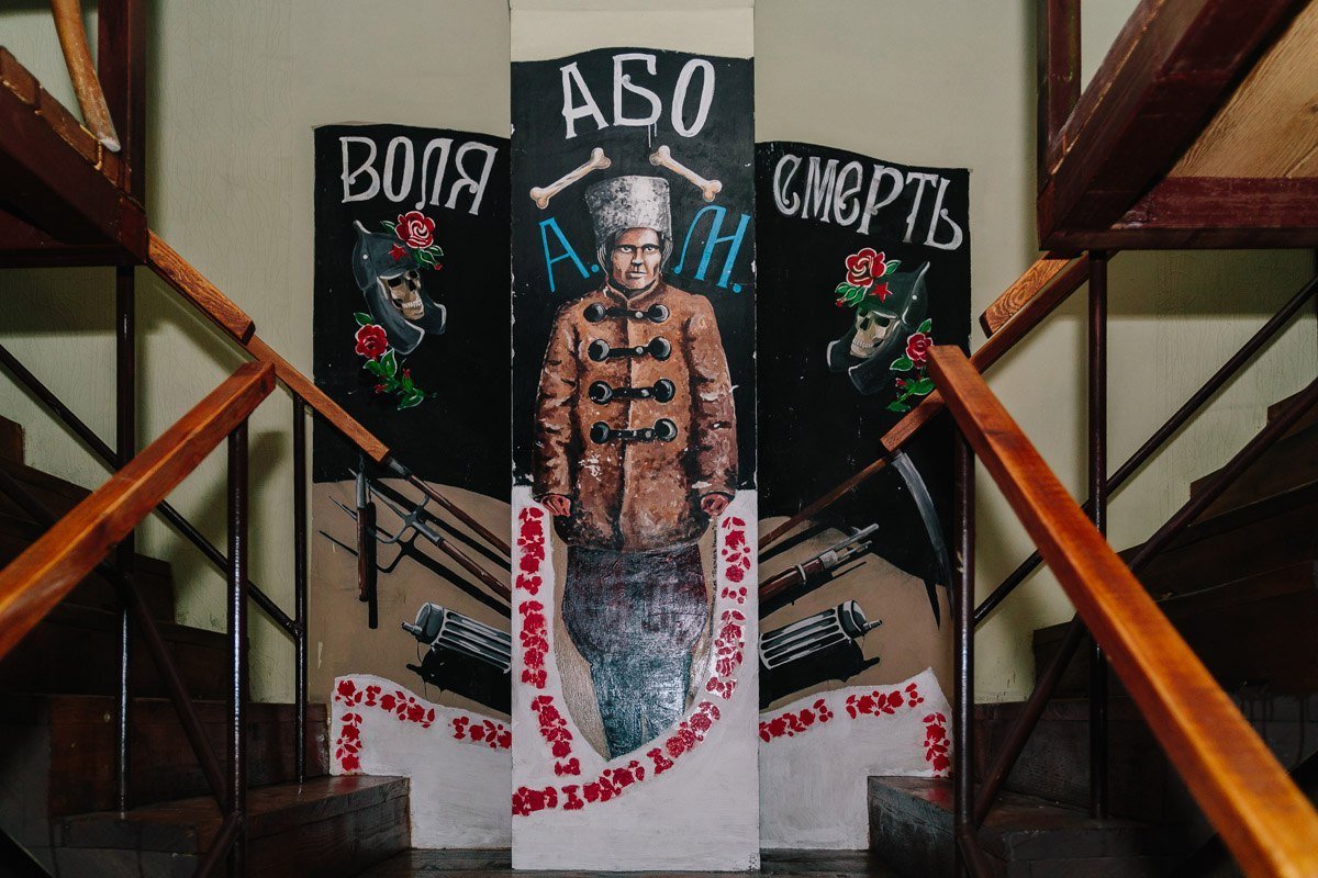 В Днепре украинский певец продал свой альбом за 3 тысячи гривен 13