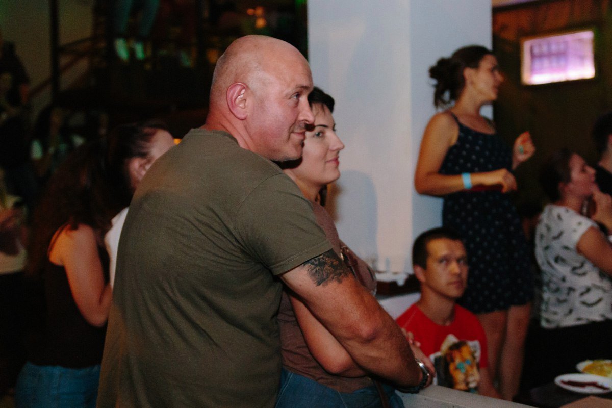 В Днепре украинский певец продал свой альбом за 3 тысячи гривен 14