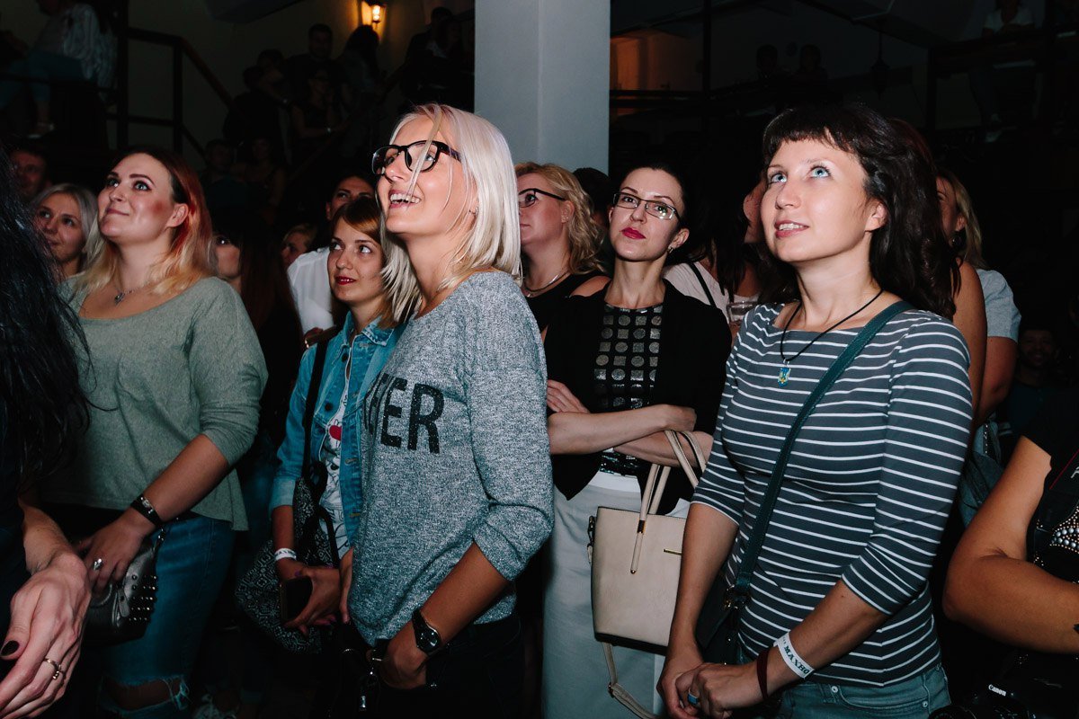 В Днепре украинский певец продал свой альбом за 3 тысячи гривен 19