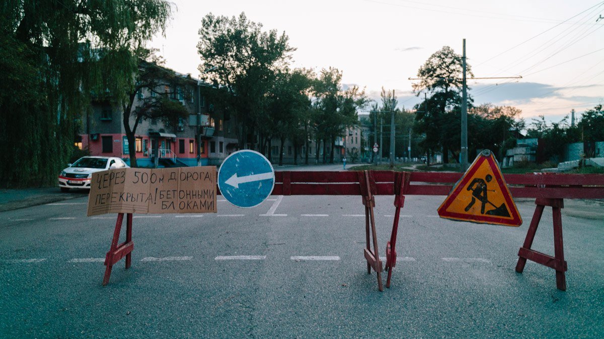 Жители улицы Елены Пчилки боятся взрыва газовой трубы из-за проезда большегрузов 6