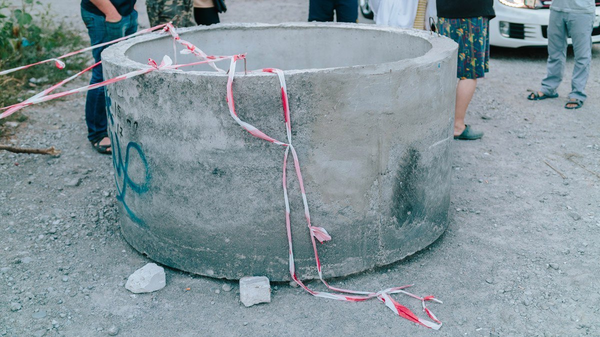 Жители улицы Елены Пчилки боятся взрыва газовой трубы из-за проезда большегрузов 8