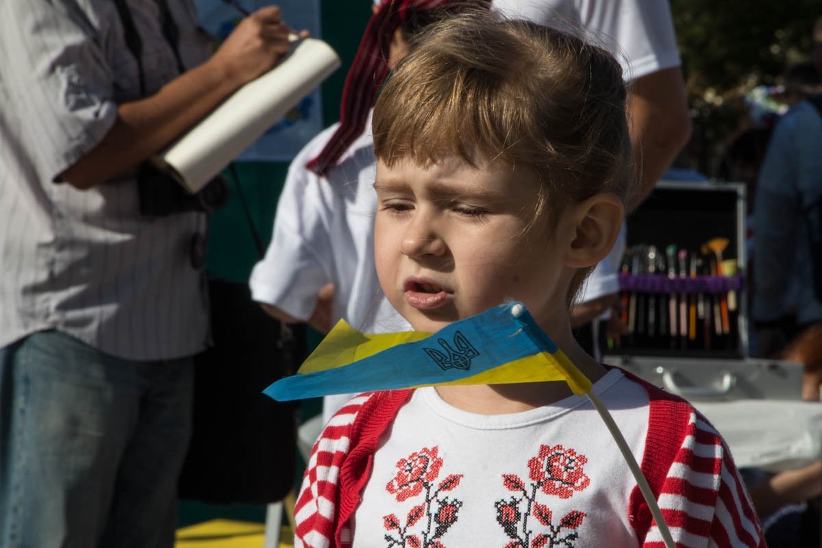 День Независимости в Днепре: полтысячи людей бежали по городу в вышиванках 4