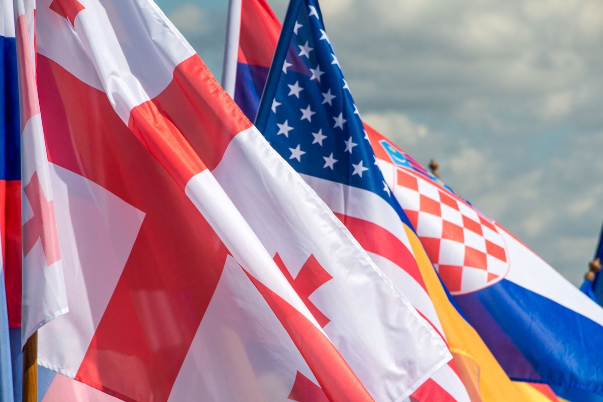 На Фестивальном причале провели международный флешмоб 7