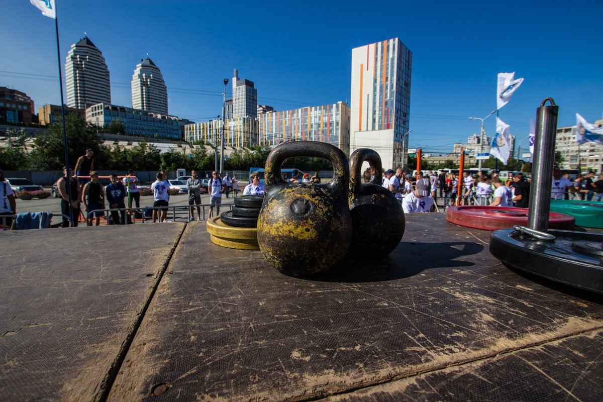 На Фестивальном девушки и парни соревнуются за чемпионство мира и Украины 2