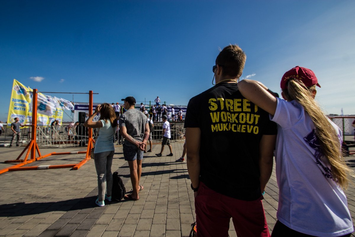 На Фестивальном девушки и парни соревнуются за чемпионство мира и Украины 5