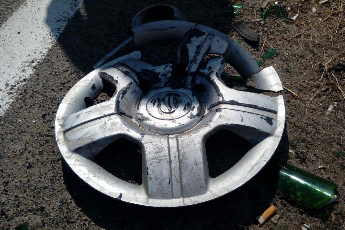 Возле Эпицентра столкнулись Lanos и ЗАЗ Vida 3