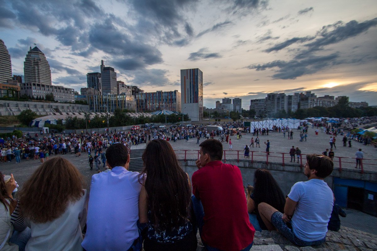 Ливень, драйв и единство: как Днепр праздновал День Независимости 2