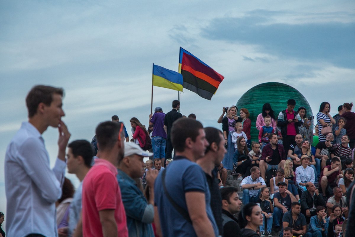 Ливень, драйв и единство: как Днепр праздновал День Независимости 7