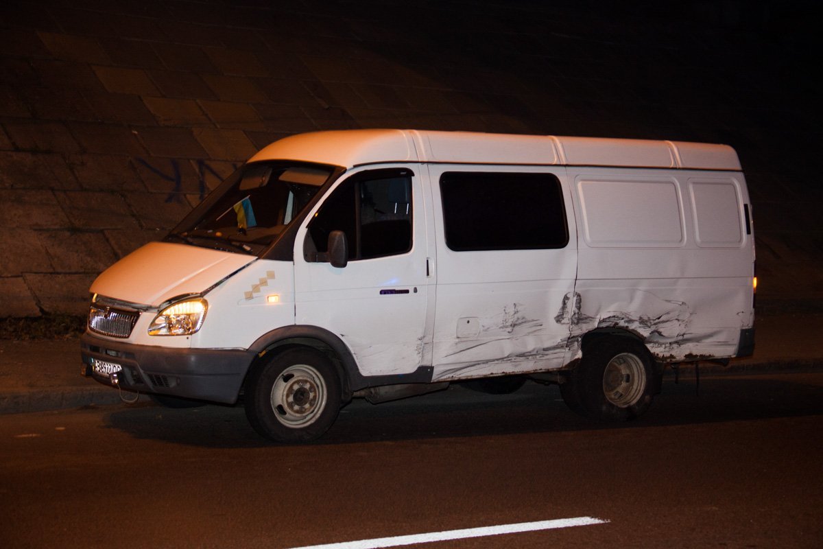 ДТП под Кайдакским мостом: столкнулись Газель и BYD 5