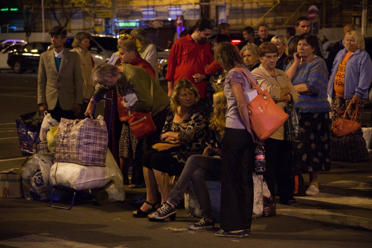 В Днепре заминировали два вокзала: из зданий эвакуировали работников и пассажиров 5