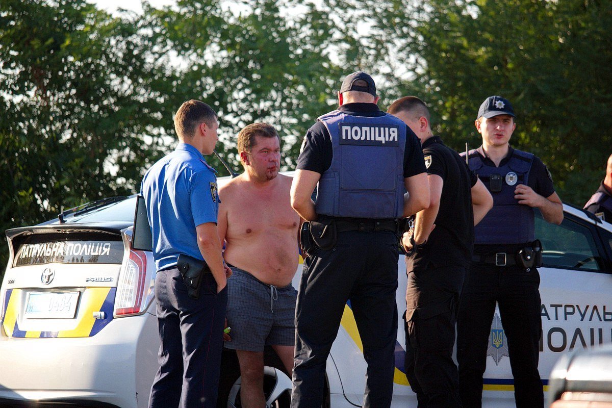 На Запорожском шоссе неизвестные на BMW похитили мужчину 5