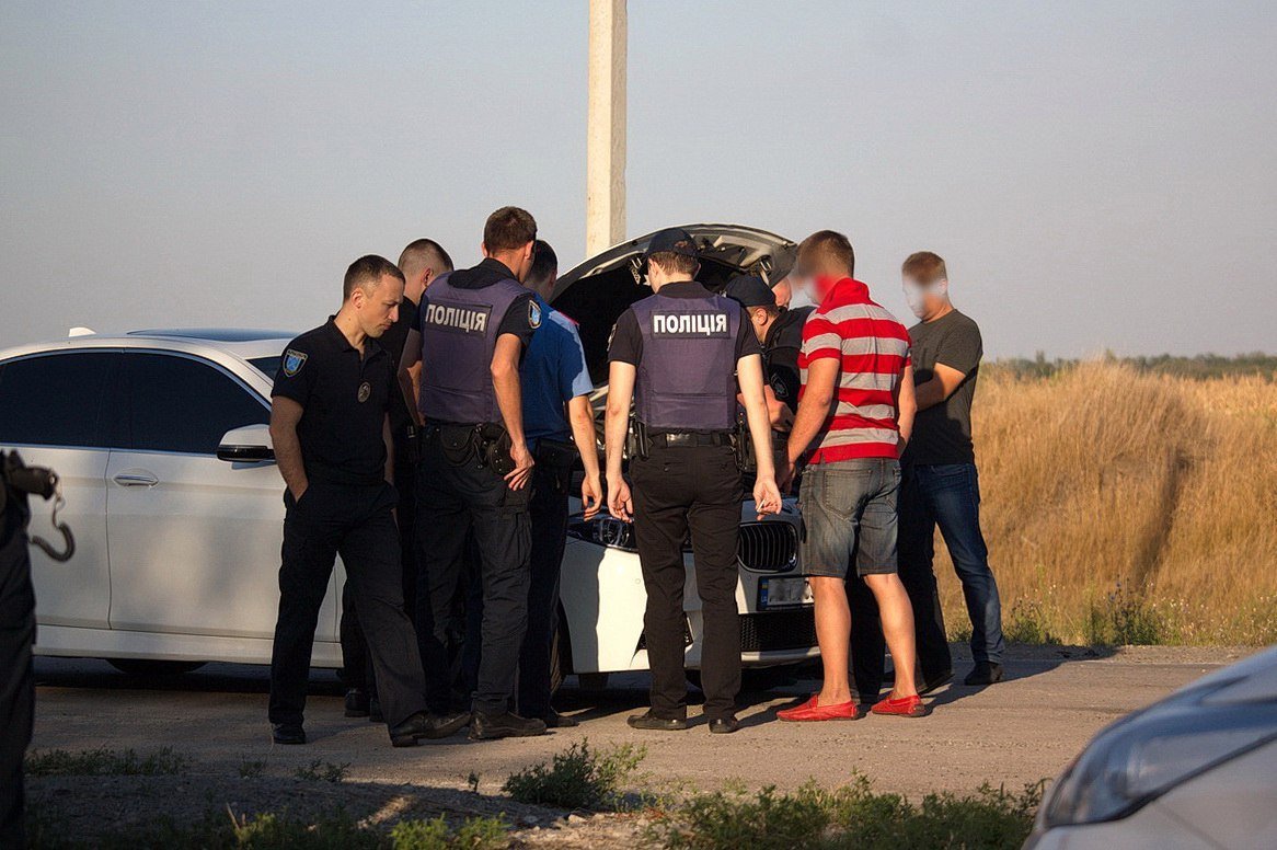 На Запорожском шоссе неизвестные на BMW похитили мужчину 7