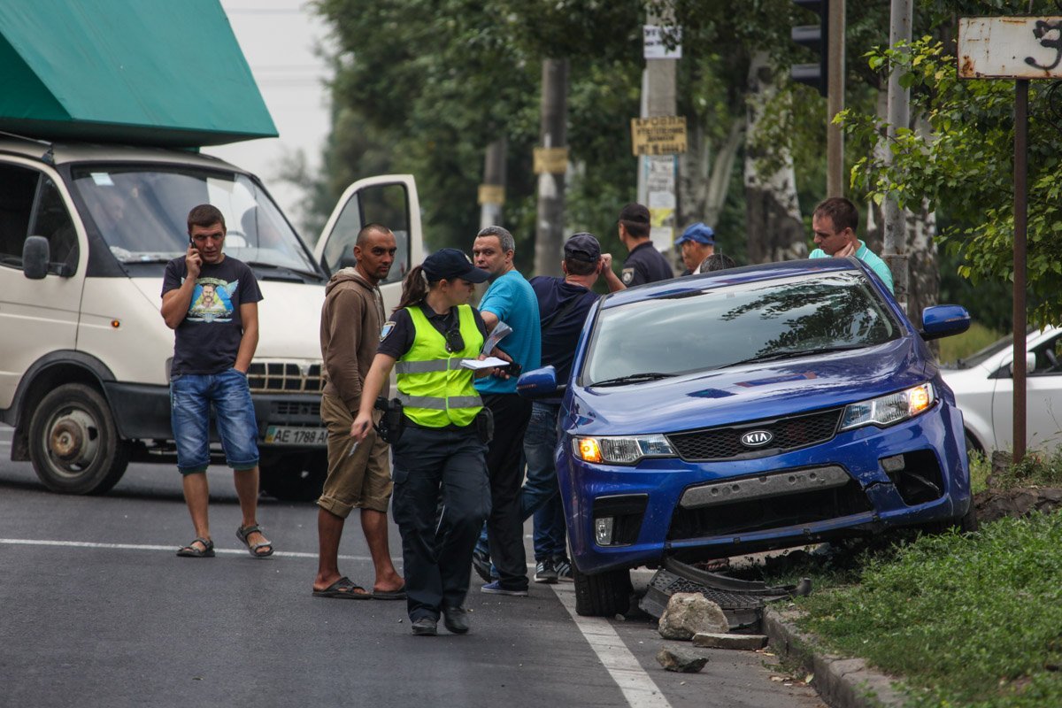На проспекте Мазепы случилось сразу два ДТП 1