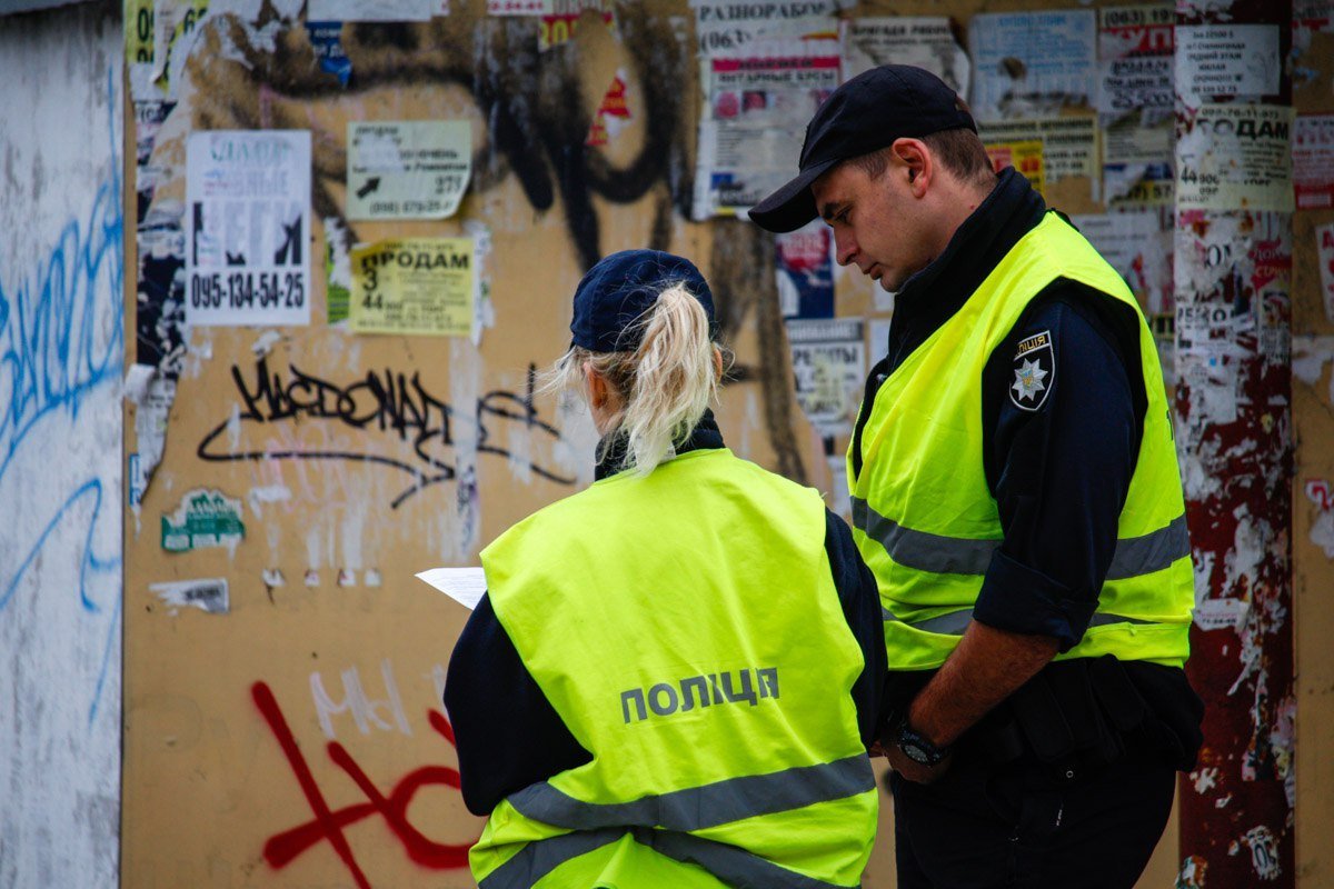 ДТП на Калиновой: мотоциклист сбил женщину 4