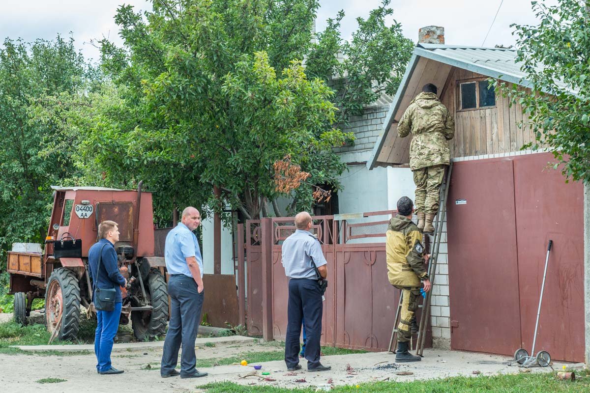 Четверо детей пострадали от взрыва снаряда под Днепром: появились фото и видео с места случившегося 9