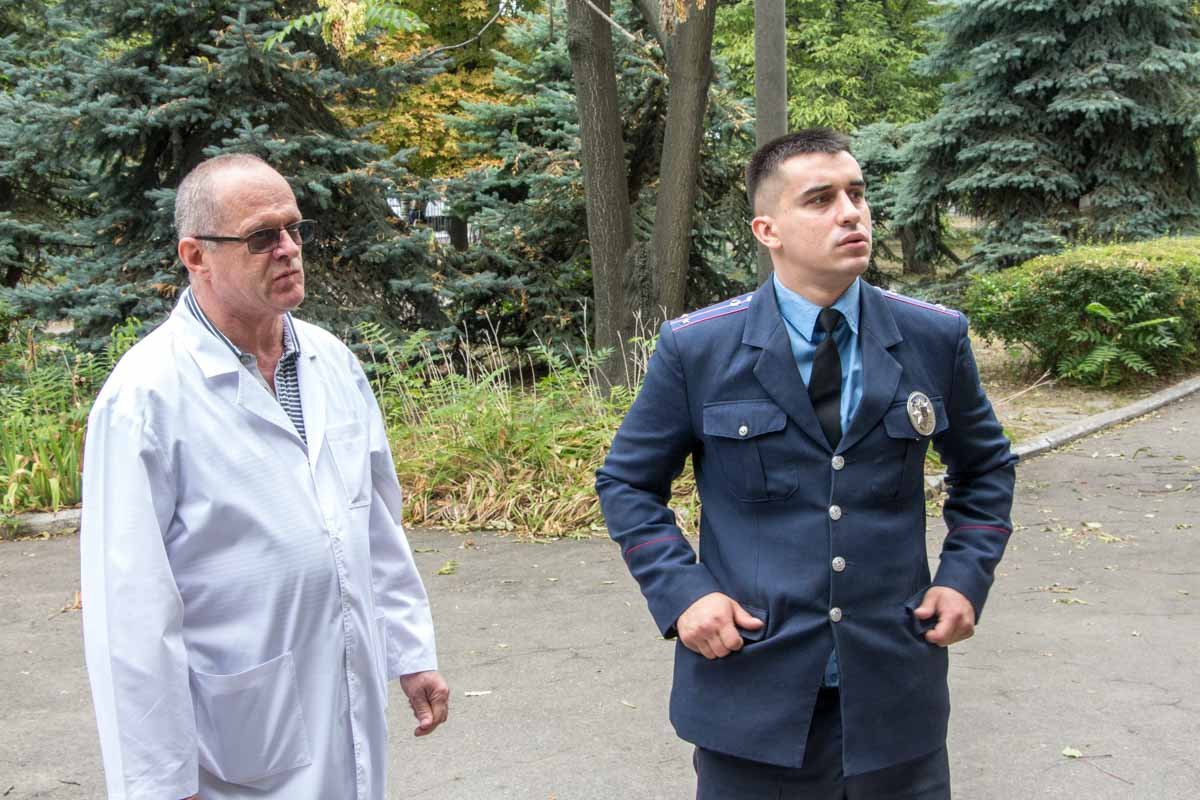 В Днепре регулярно обстреливают детскую больницу 3