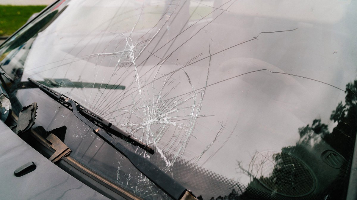 Не добежал: на Титова Chery сбил пешехода 2