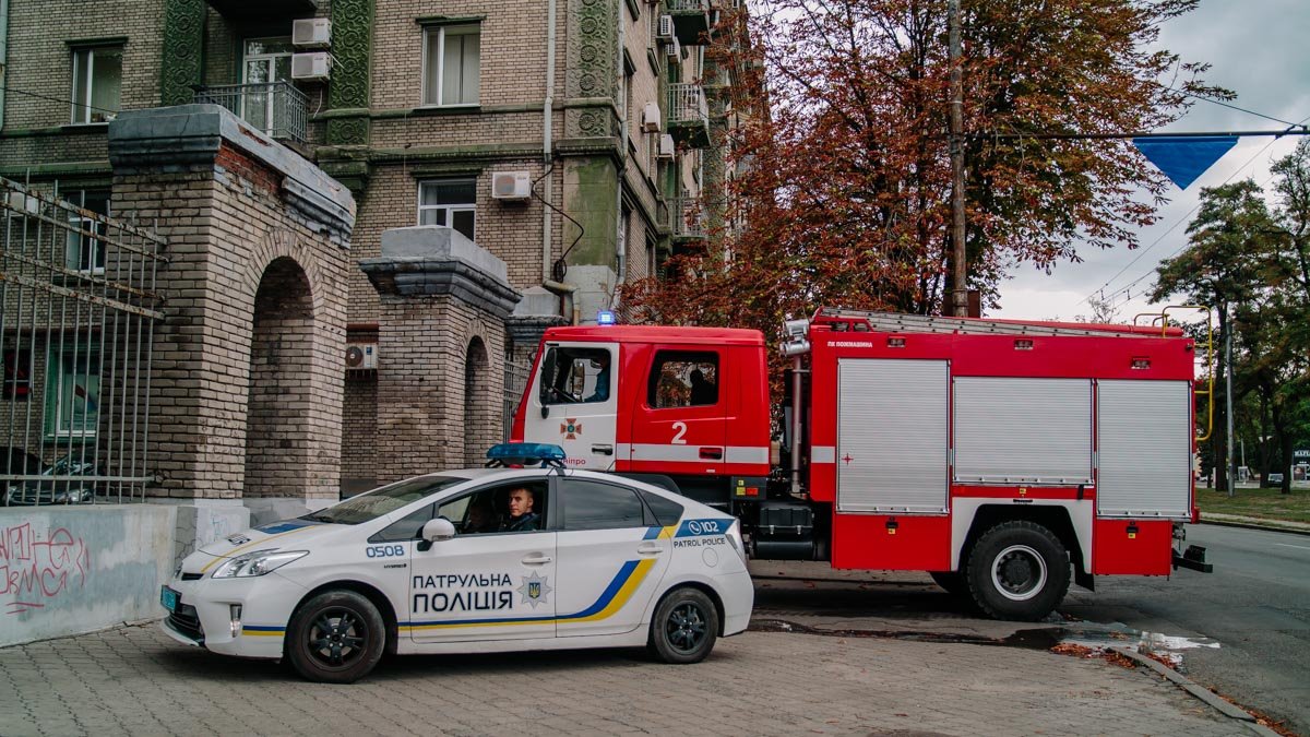 Пожар на Яворницкого: загорелись пристройка и гараж 1